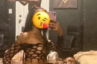 👯♀Come party with a barbie👯♀ -... - Image 1