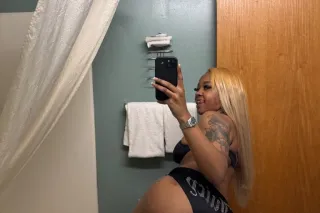 SPECIALS you dont want to miss 😘 ✅💯 - Image 1