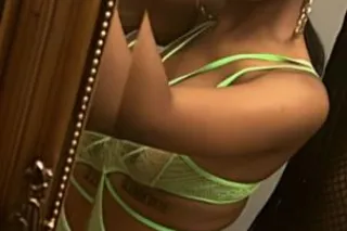 PRETTY BROWN CHOCOLATE CUM GET... - Image 2