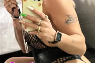 New😍 discreet and ready to mee... - Image 1