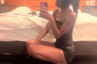 🥂OUTCALLS w/ Sexyyy Slim Barbi... - Image 1