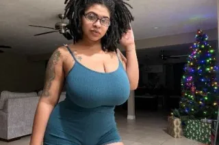 Your Favorite Girl💖 - Image 1