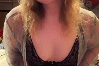 22 y/o Nympho Milf - 22 - Image 1