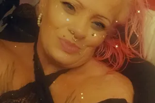 Greek Queen hit my line lets m... - Image 4
