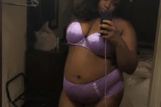 NEW IN TOWN COME SEE ME 😻😘 - Image 2
