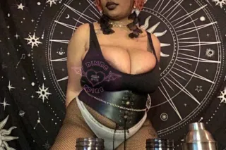 Bimbo Spice: Chubby, Busty, an... - Image 3