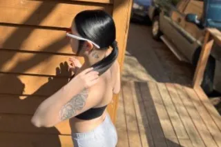 Hello my name is scarlette ren... - Image 1