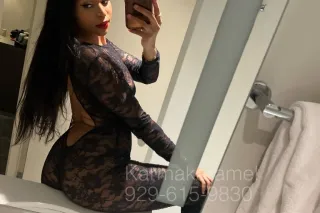 Slim-sexy doll Karma visiting ... - Image 3