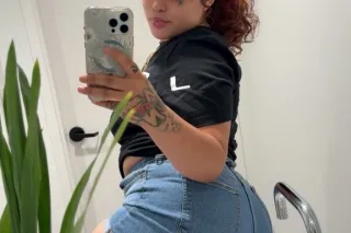 THICK PRETTY LATINA 💋💦 - 27 - Image 2