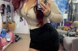 ✨ Curves, confidence, and a little bit of chaos - Image 9