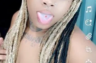 The code 🥶is in the game is back🥶 MiSs Pink 😘Qv 100🥶💯 - Image 2