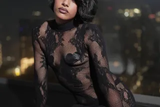 💋Delicately Contoured Temptres... - Image 3