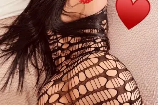 😍Hot Latina Bombshell – Availa... - Image 1