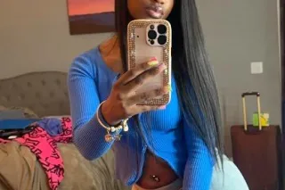 Pretty , Petite And Ready To P... - Image 3