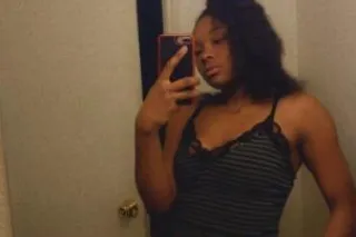 😘New In Town❤Pretty Pussy Read... - Image 3