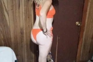 Beautiful blonde waiting for you!! - Image 2