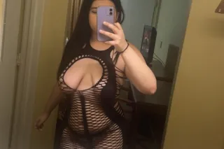 HORNY AF WET PUSSY IN HARTFORD NEW TO TOWN MEXICAN LATINA - Image 2