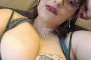 the biggest breast in the nort... - Image 1