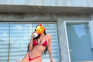chica sexy dispuesta complacer... - Image 3