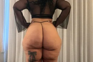 BBW 52 INCH HIPS , SEDUCTIVE ,... - Image 1