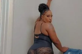 Ms. Sexie Caramel - 34 - Image 1