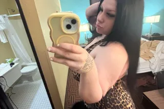 100 qv TODAY ONLY tatted thick and pretty back in your city 💋 - Image 5