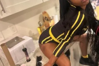 come see me 🤤 - 18 - Image 1