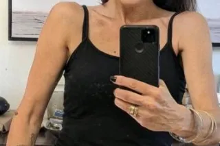 COUGAR MATURE 42 YR OLD - 42 - Image 1