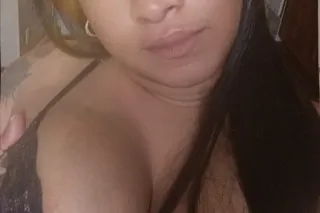 Latina caliente 😜😛 Hay papi 🌶🌶 - Image 4