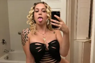 let me take care of you baby💋 ... - Image 3