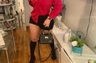 soy una chica muy amigable y doy un buen trato para que quede encantado mi amor ven averme y veras lo bien que tevas asentir 🥰😍 - Image 4