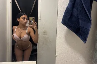 ✨S T U N N I N G💘Your Favorite 1/1 OUTCALLS ONLY🌟 ✨ GENTLEMENS TOP CHOICE 🥇AVAIL🍑 💦 🍭😻 - Image 5