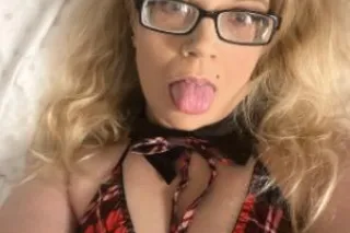 Ur 50 inch hips naughty milf/gilf Facetime shows available 24/7😘 - Image 9