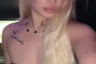 ur fav ice queen here to please you 💋 - Image 4