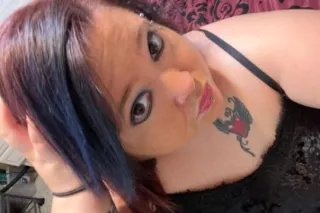 Naughty Escort Hosting half th... - Image 1