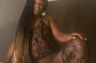 HEY GUYS IT'S STEPHANIE .... DONT MISS THIS 🔥 - Image 1