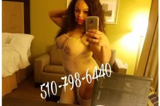 COME GET PEICE OF THIS POUND CAKE 👙👠🍑 PAPI 👅👅👅👅 - Image 4