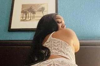 Rosy🤤 - Image 1