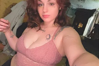Curvaceous Beauty Ready 4 U - Image 3