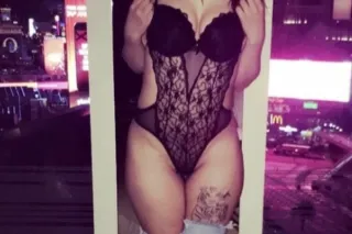 LOOK👀 no more❌the main ATTRACTION is HERE💦 Mix beauty with a juicy booty Everyones favorites favorite - Image 3