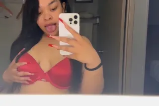 thick puerto rican awaiting your company - Image 1