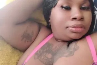 pink pussy 💞with a big booty🍑 ... - Image 1