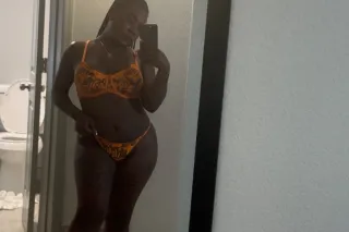 krystal k here to play 😝💦 - 25 - Image 2