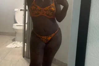 krystal k here to play 😝💦 - 25 - Image 1