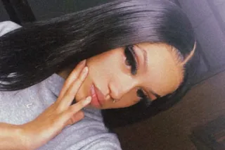 well hey there😅 - Image 2