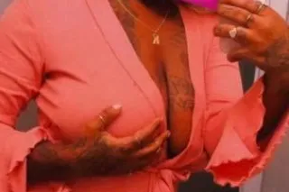 IM THE THICK GIRL IN THE PICS MY COUSIN IS THE SLIM THICK TATTED ONE COME SEE US NO LAW ENFORCEMENT - Image 3