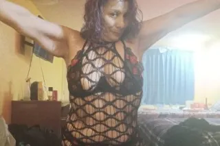 latina wat to have fun - Image 1