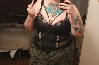 Thicc Thighs and wanting Big B... - Image 2