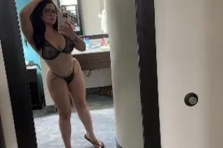 Sexy Sensual Brunette Beauty - Image 6