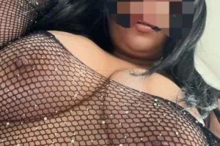 hot cuban mami 🇨🇺 big booty 🍑 ... - Image 4
